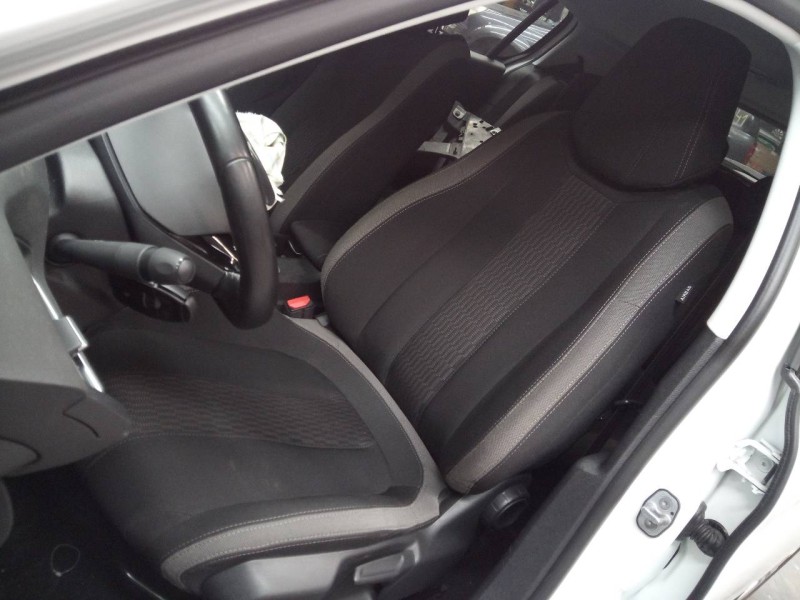peugeot 308 del año 2014