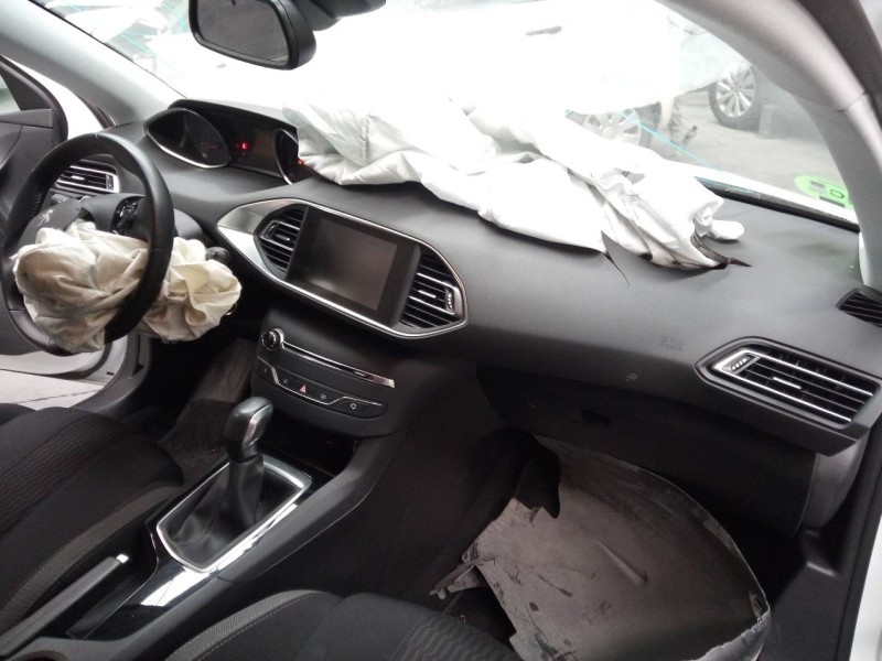 peugeot 308 del año 2014