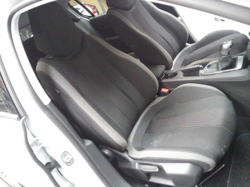 peugeot 308 del año 2014
