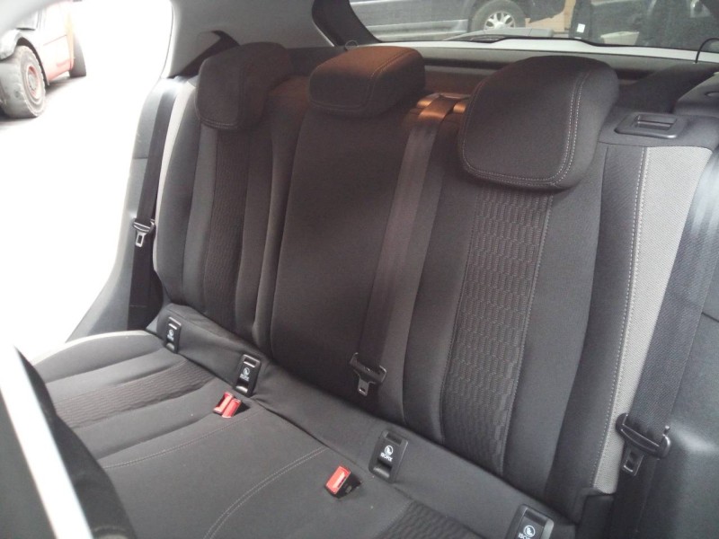 peugeot 308 del año 2014