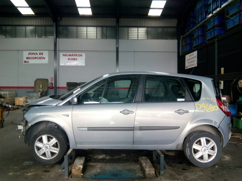 renault scenic ii del año 2004