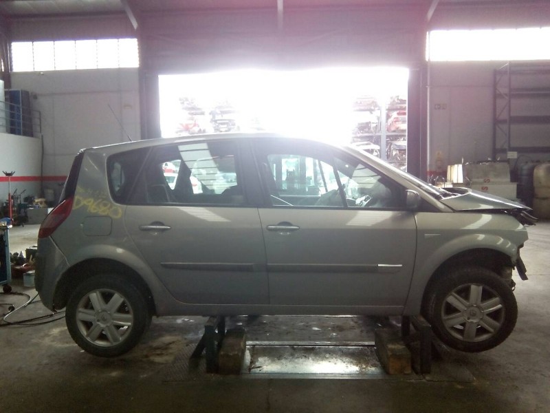 renault scenic ii del año 2004