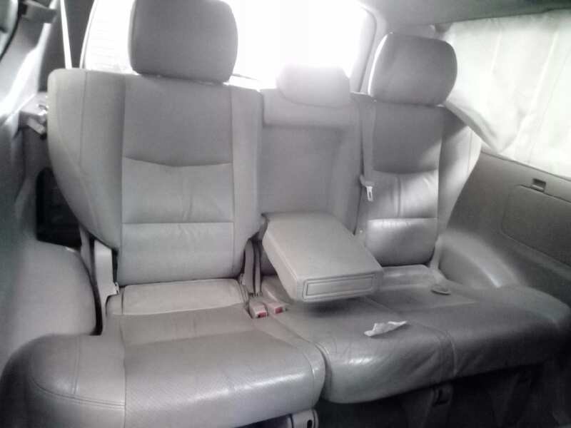 toyota land cruiser (j12) del año 2004