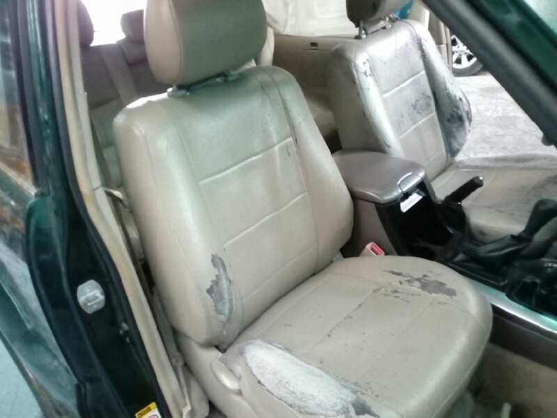toyota land cruiser (j12) del año 2004