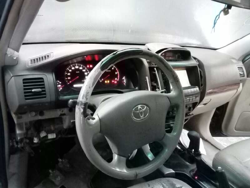 toyota land cruiser (j12) del año 2004