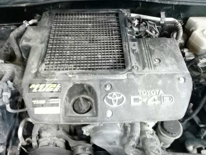toyota land cruiser (j12) del año 2004