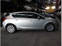 opel astra j lim. del año 2009