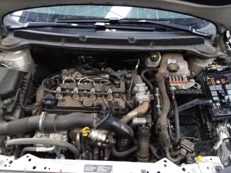 opel astra j lim. del año 2009