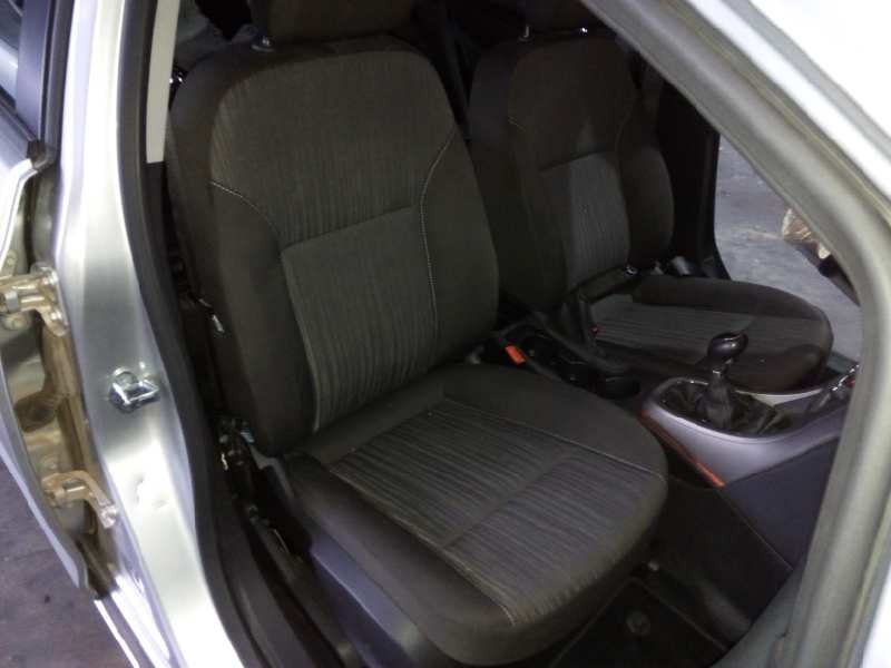 opel astra j lim. del año 2009