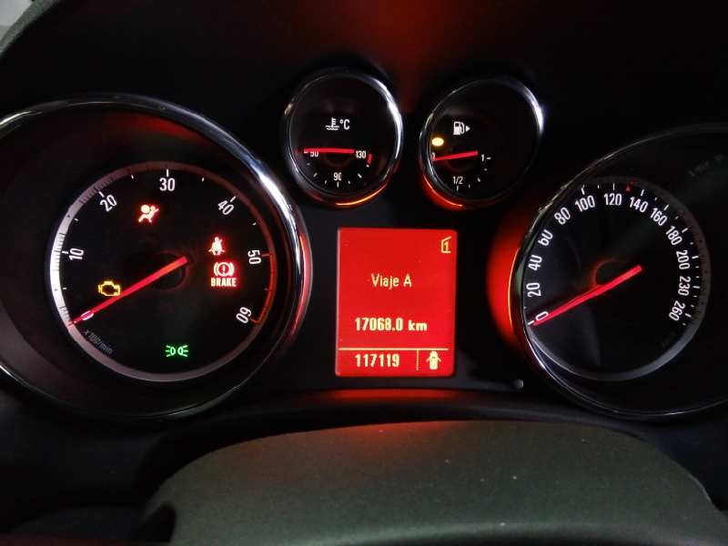 opel astra j lim. del año 2009