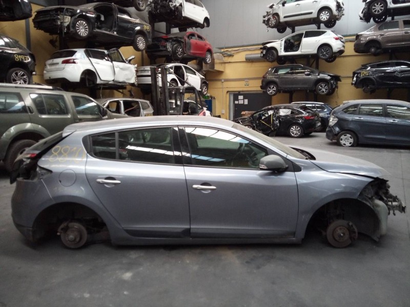renault megane iii berlina 5 p del año 2010