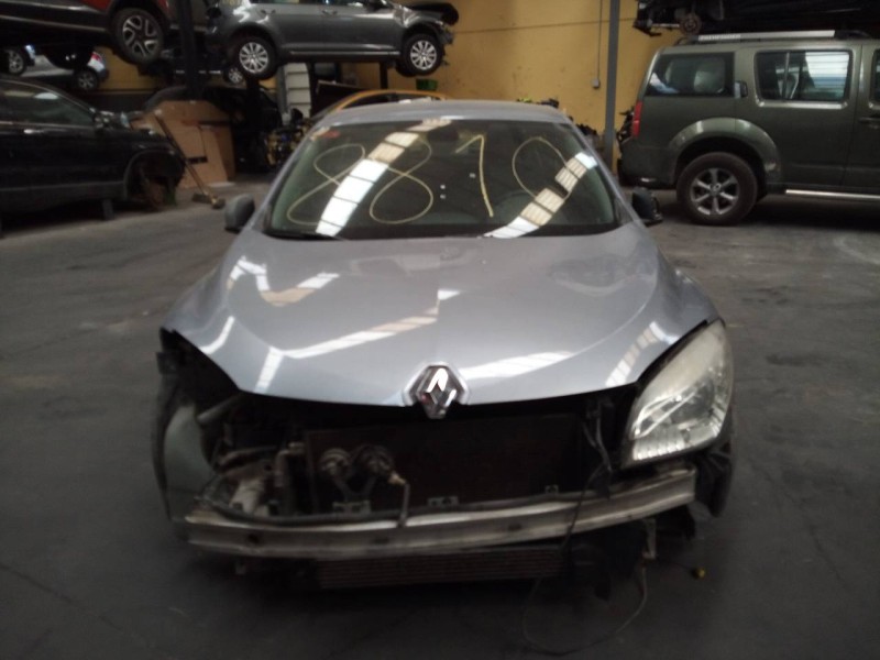 renault megane iii berlina 5 p del año 2010