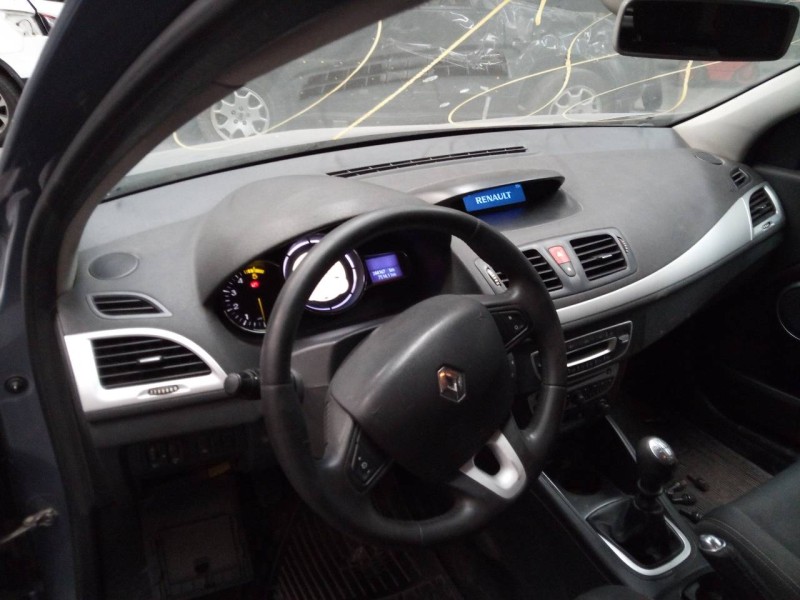 renault megane iii berlina 5 p del año 2010