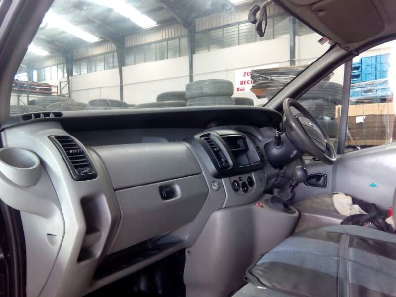 nissan primastar (x83) del año 2004