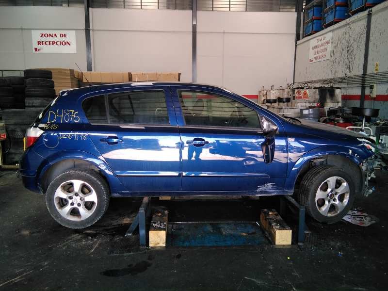 opel astra h berlina del año 2005