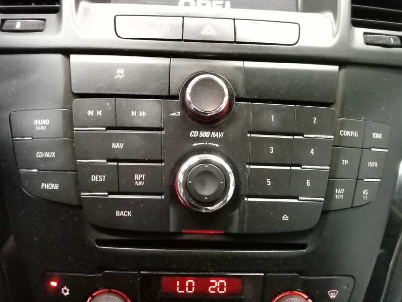 opel insignia berlina del año 2011
