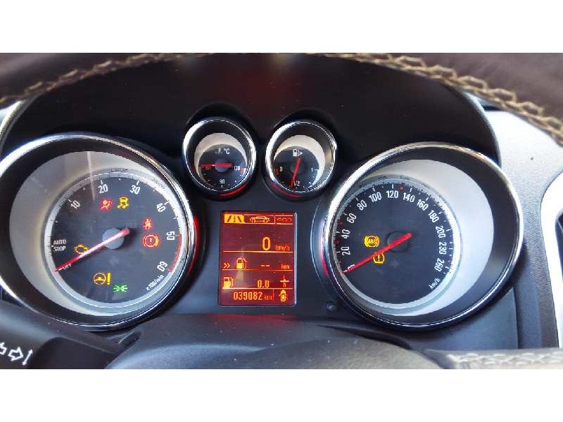 opel astra j lim. del año 2014