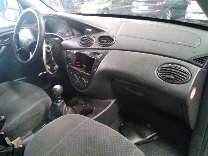 ford focus berlina (cak) del año 2002