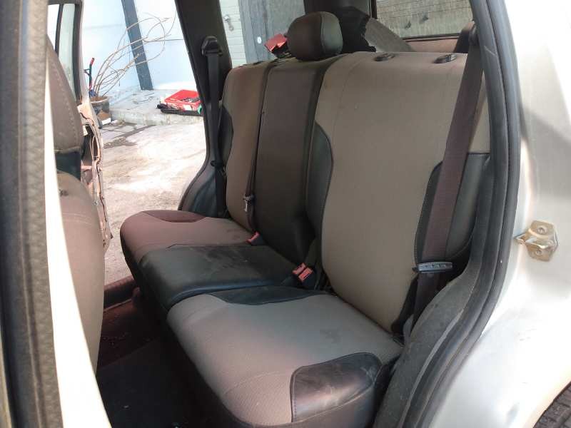 jeep cherokee (kj) del año 2004