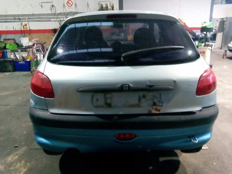 peugeot 206 berlina del año 2003