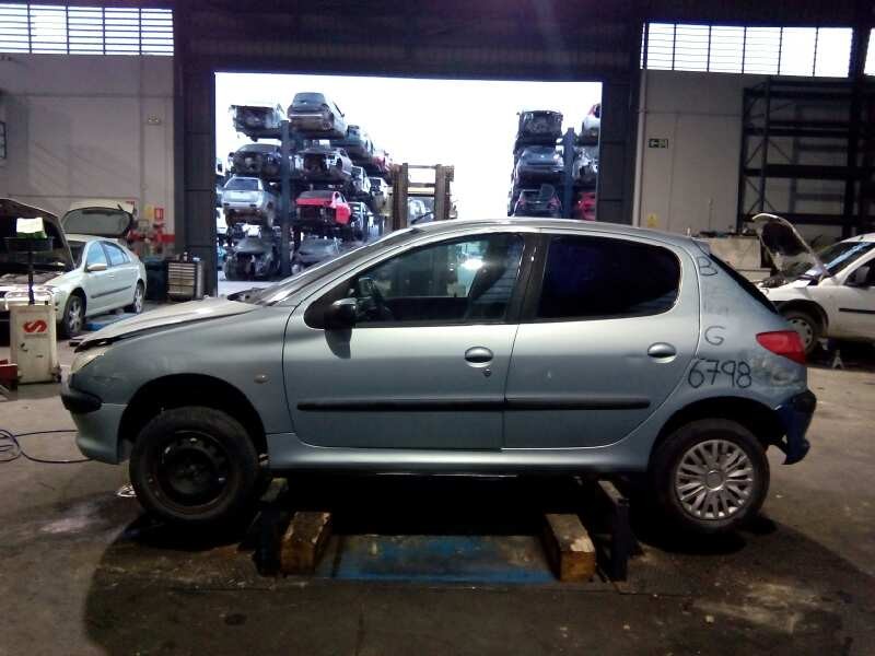 peugeot 206 berlina del año 2003
