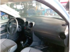 seat ibiza (6l1) del año 2003 2
