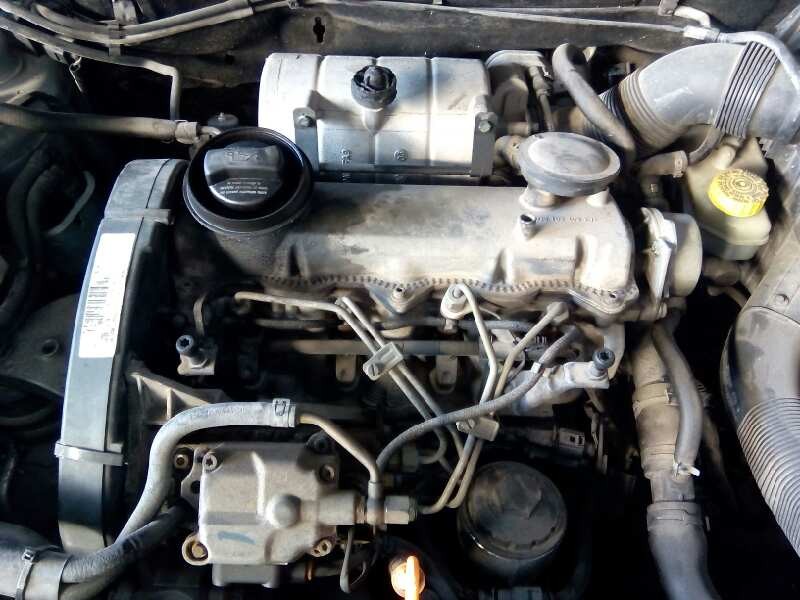seat ibiza (6l1) del año 2003