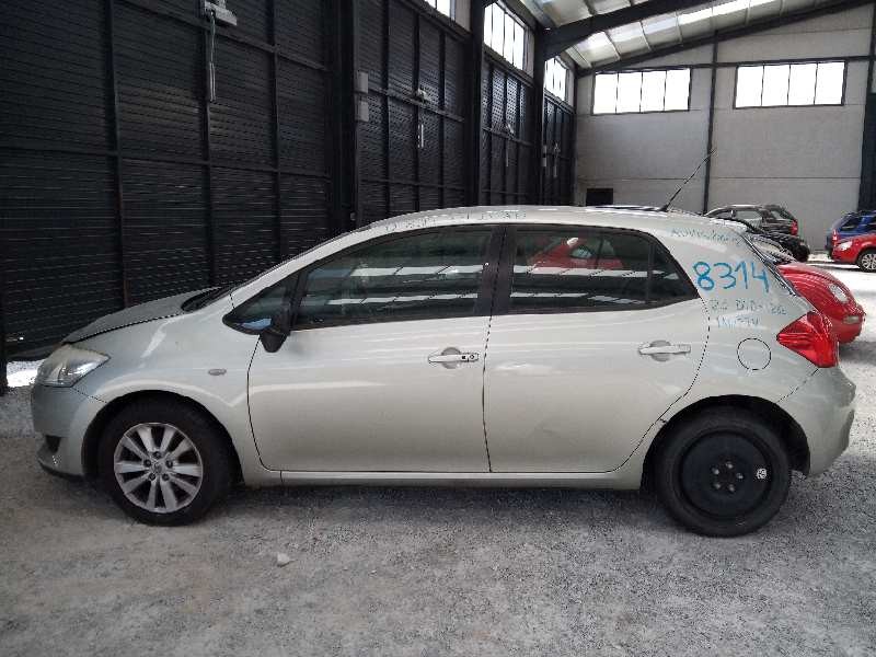 toyota auris del año 2007