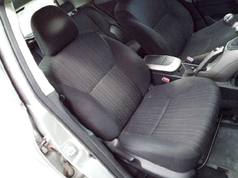 toyota auris del año 2007