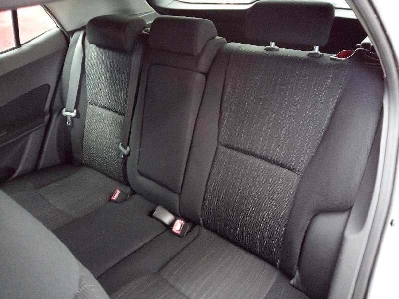 toyota auris del año 2007