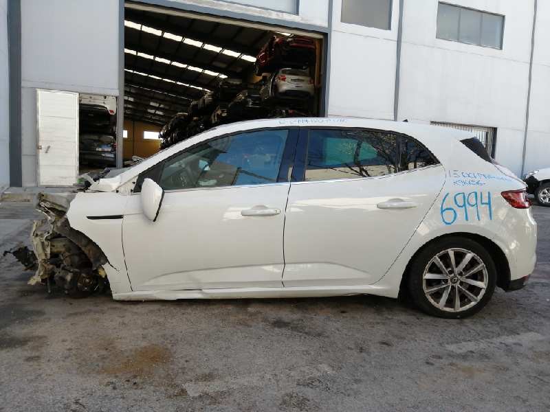 renault megane iv berlina 5p del año 2015