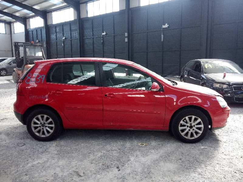 volkswagen golf v berlina (1k1) del año 2003