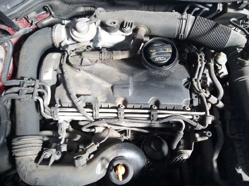 volkswagen golf v berlina (1k1) del año 2003