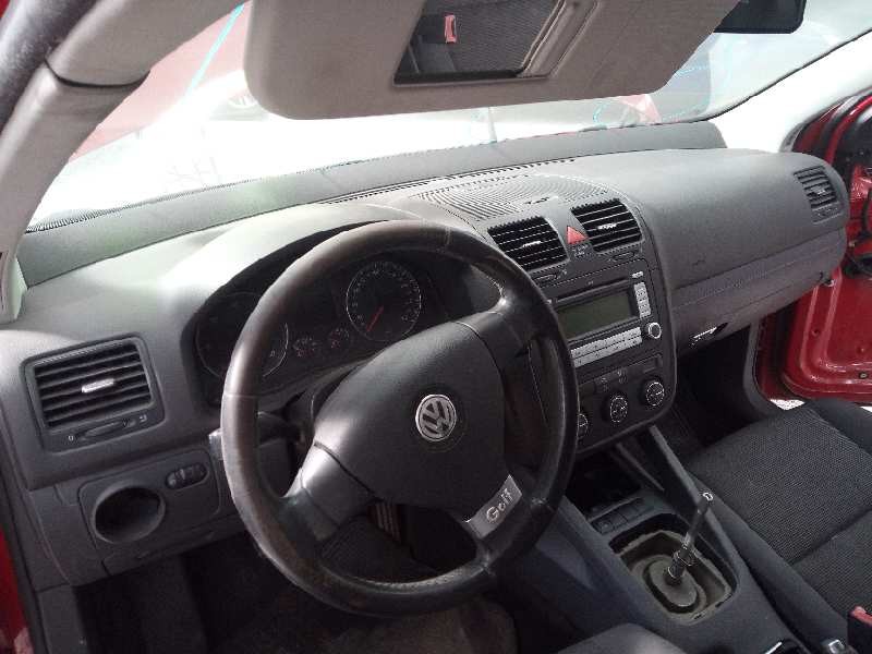volkswagen golf v berlina (1k1) del año 2003