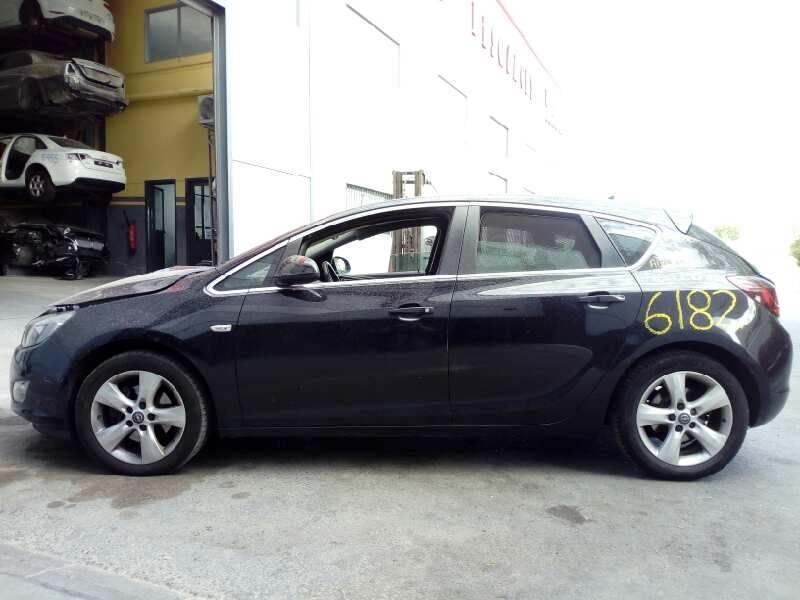 opel astra j lim. del año 2010