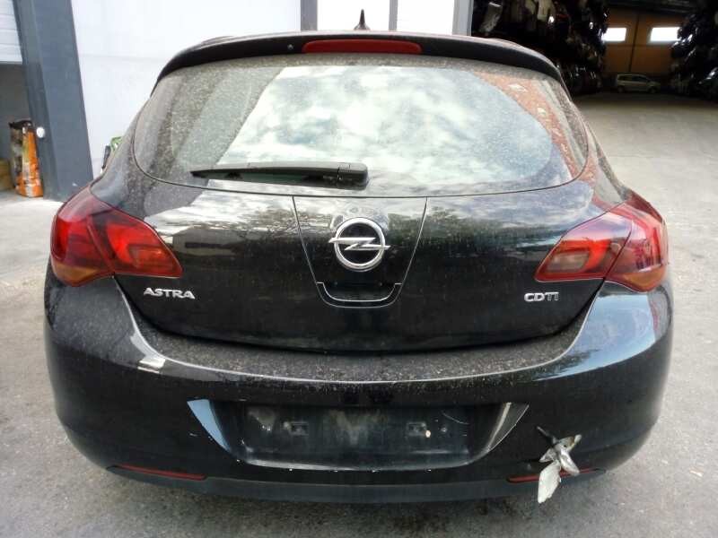 opel astra j lim. del año 2010