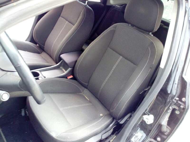 opel astra j lim. del año 2010