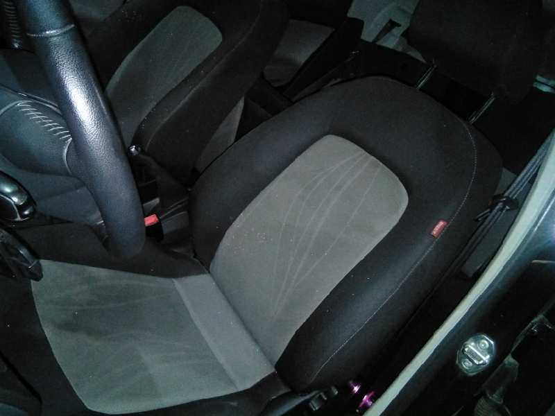 seat ibiza (6j5) del año 2014