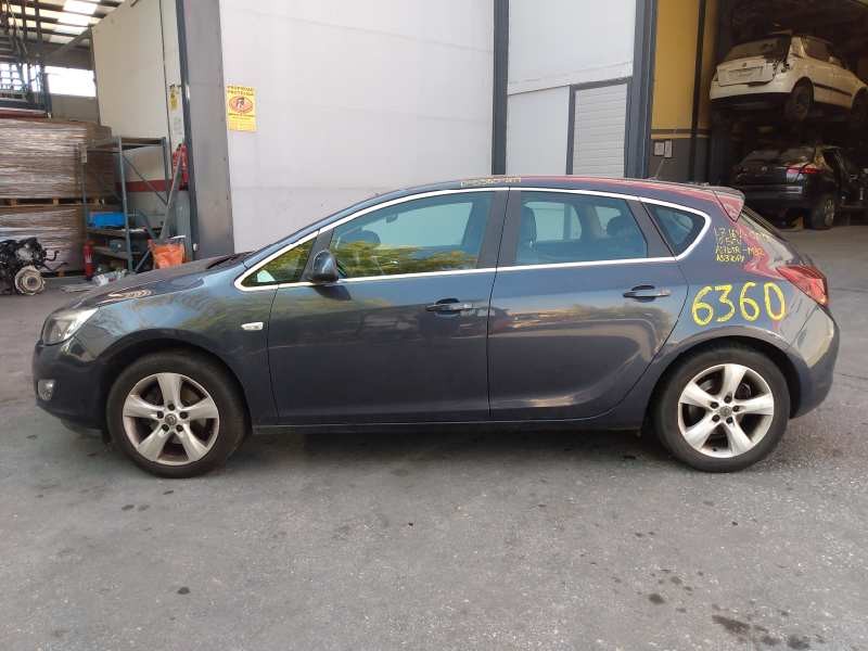 opel astra j lim. del año 2010