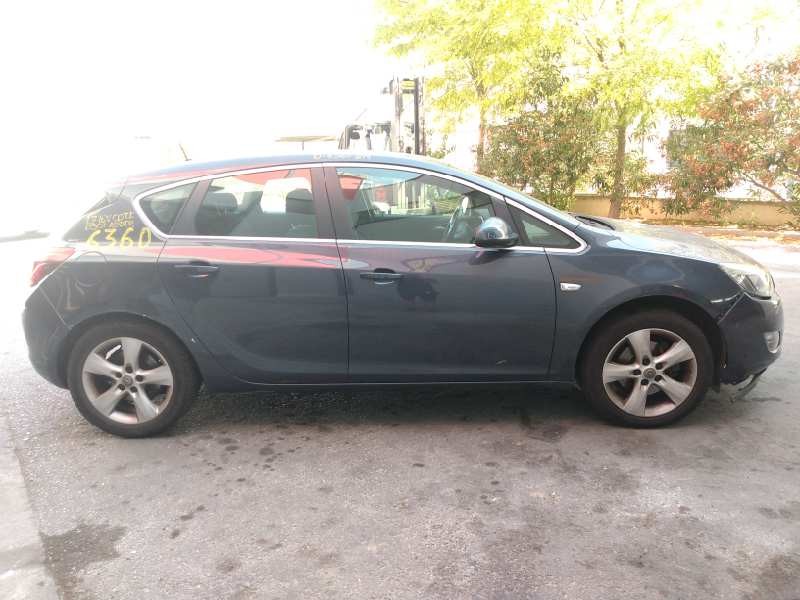 opel astra j lim. del año 2010