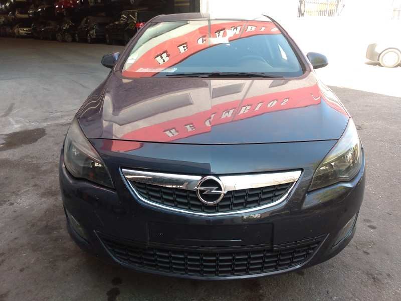 opel astra j lim. del año 2010