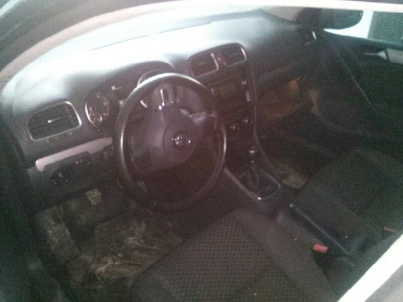 volkswagen golf vi (5k1) del año 2010