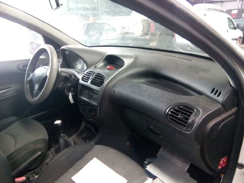 peugeot 206 berlina del año 2005