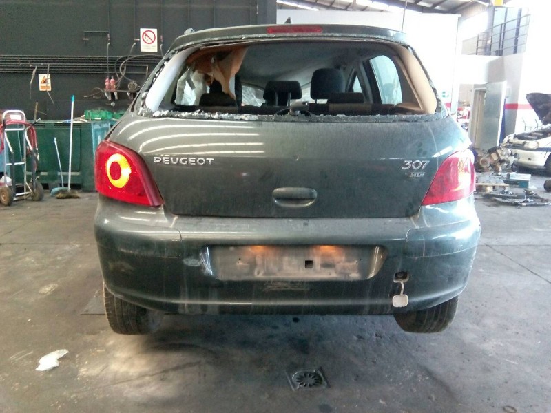 peugeot 307 berlina (s2) del año 2007