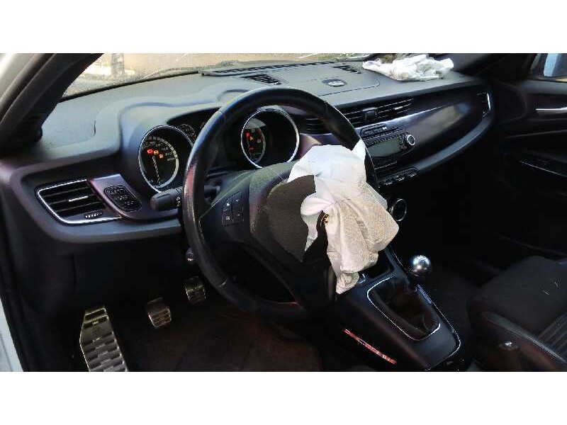 alfa romeo giulietta (191) del año 2012