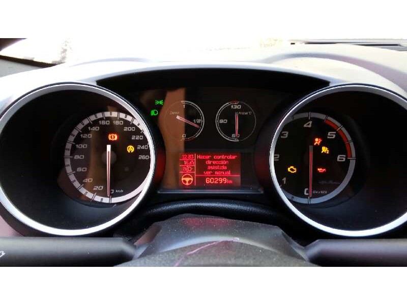 alfa romeo giulietta (191) del año 2012