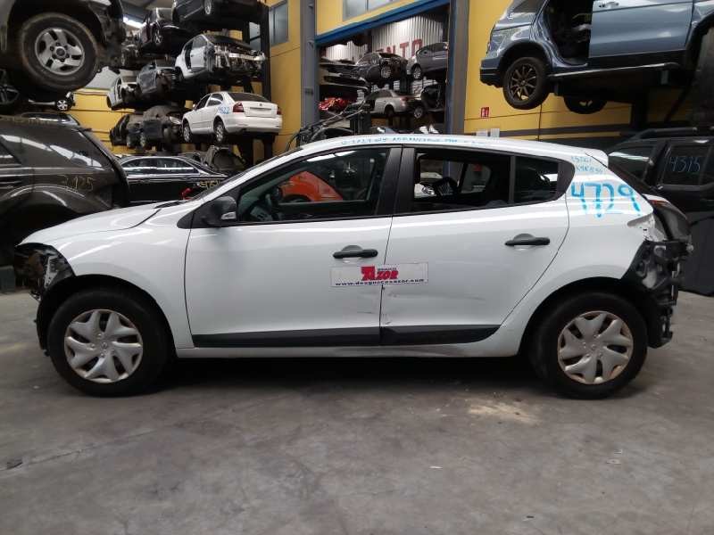 renault megane iii berlina 5 p del año 2013