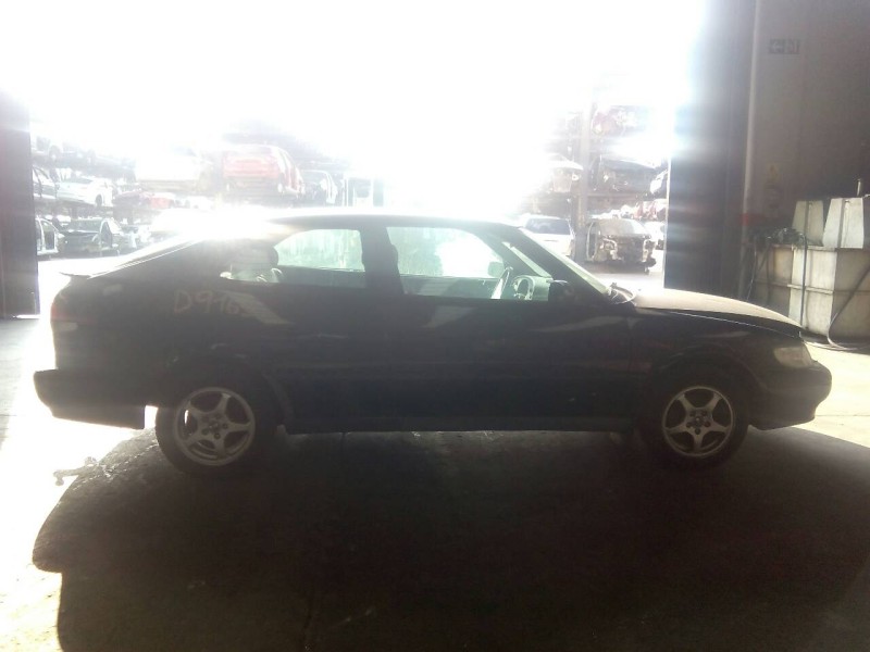 saab 9-3 berlina del año 2001