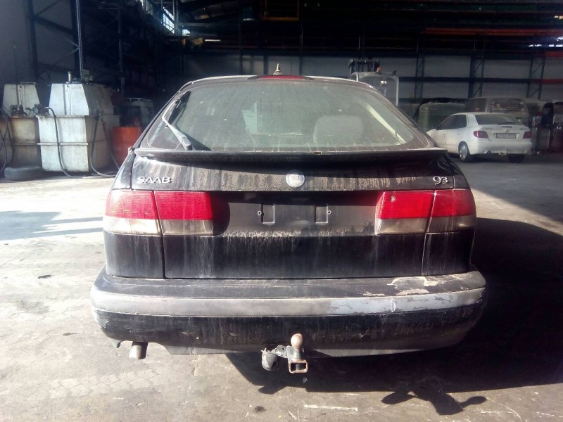 saab 9-3 berlina del año 2001