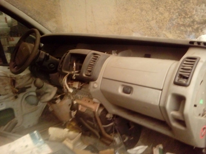 renault trafic combi (ab 4.01) del año 2001